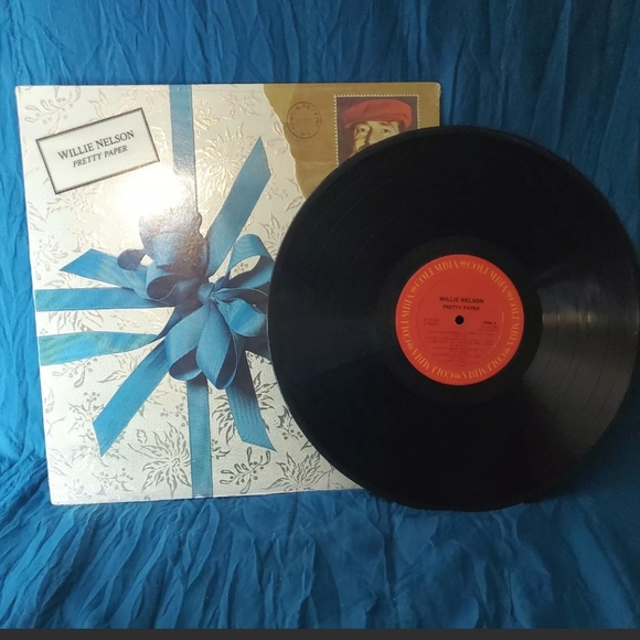 WILLIE NELSON - Pretty Paper - Vinyl Record LP - 1979. Condition is Pre-owned. - Picture 10 of 11